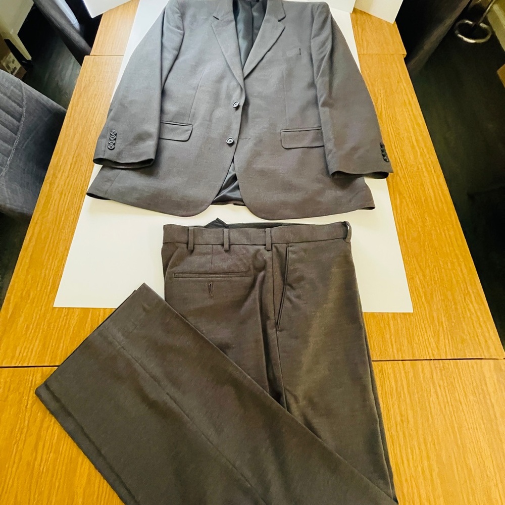 Croft & Barrow Charcoal Gray Men's Suit 44R